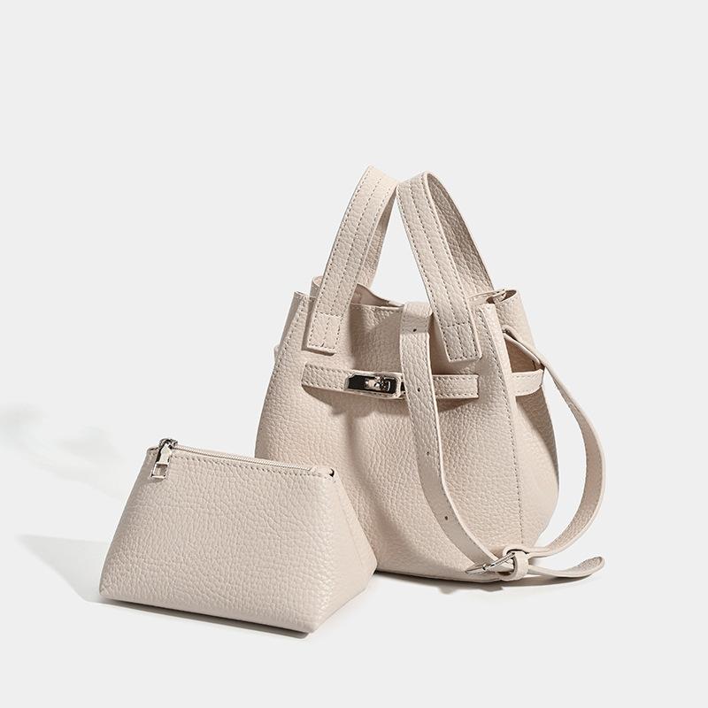 Simple commuter handbag bag female, new niche design lychee pattern messenger bag light luxury versatile bucket bag
Simple commuter handbag bag female, new niche design lychee pattern messenger bag light luxury versatile bucket bag