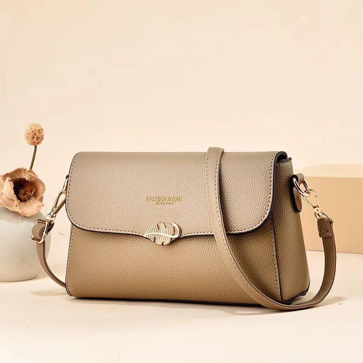 New Design All-in-one Style Shoulder Bag Crossbody Bag Mother Bag Soft Leather Bag Middle-aged Women Compact Bag Backpack .
New Design All-in-one Style Shoulder Bag Crossbody Bag Mother Bag Soft Leather Bag Middle-aged Women Compact Bag Backpack .