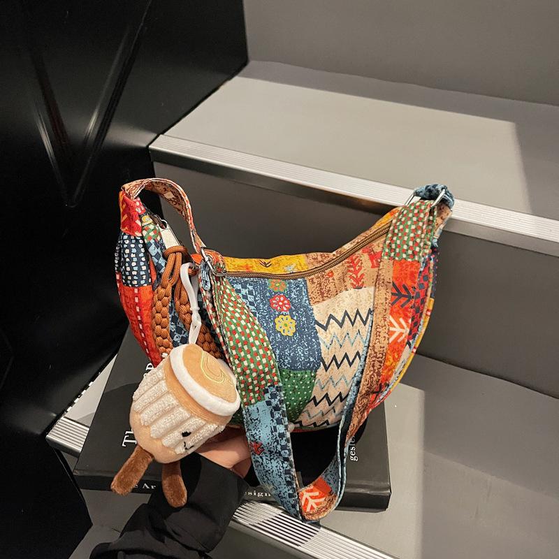 Niche design casual simple texture fashionable dumpling bag 2025 summer new foreign style women s shoulder messenger bag Without pendant разноцветный
Niche design casual simple texture fashionable dumpling bag 2025 summer new foreign style women s shoulder messenger bag Without pendant разноцветный