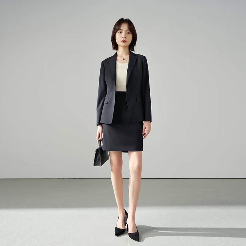 Women s Dark Blue Professional Suit Skirt Set S
Women s Dark Blue Professional Suit Skirt Set S