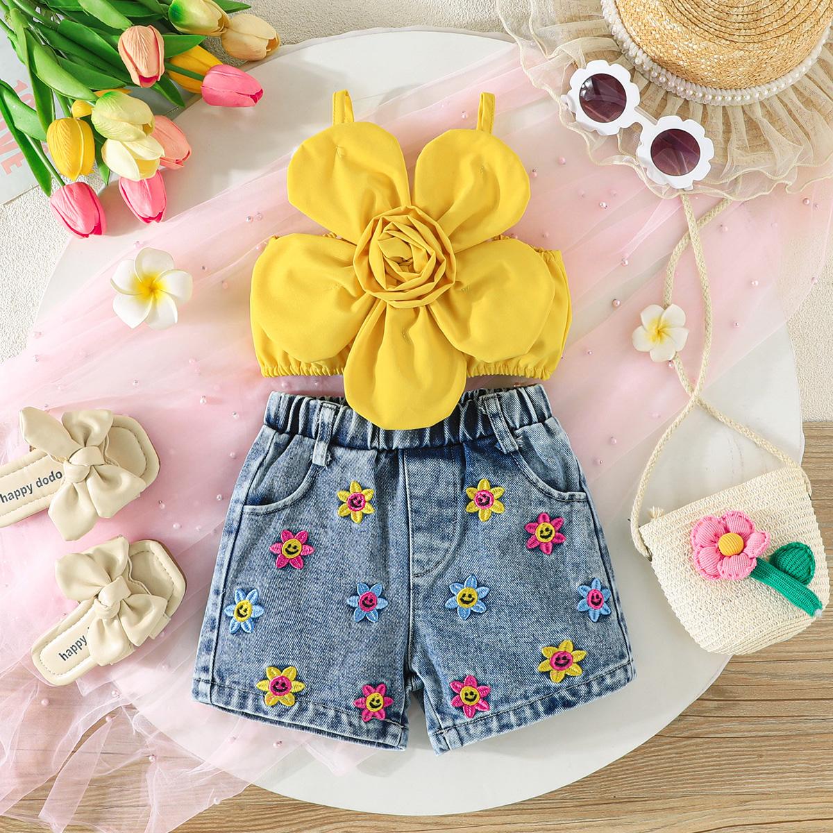 2PCS Girls 3D Flower Crop Cami & Floral Denim Shorts Set, Casual Summer Outfit 2-3Y
2PCS Girls 3D Flower Crop Cami & Floral Denim Shorts Set, Casual Summer Outfit 2-3Y