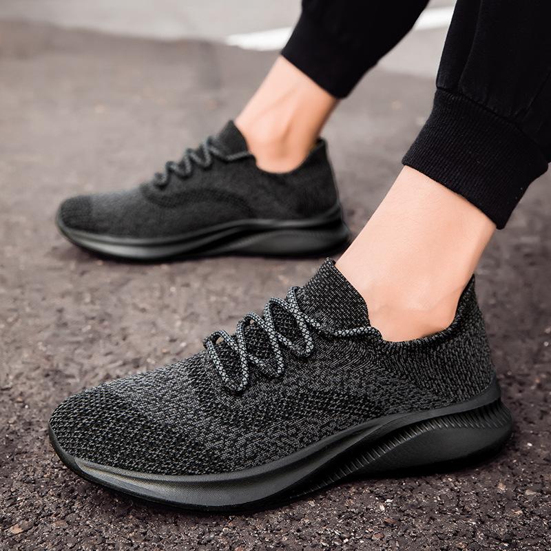 Summer new running sports leisure flying flag mesh men s shoes trend foot cover lazy one pedal shoes 45 peacock синього кольору
Summer new running sports leisure flying flag mesh men s shoes trend foot cover lazy one pedal shoes 45 peacock синього кольору