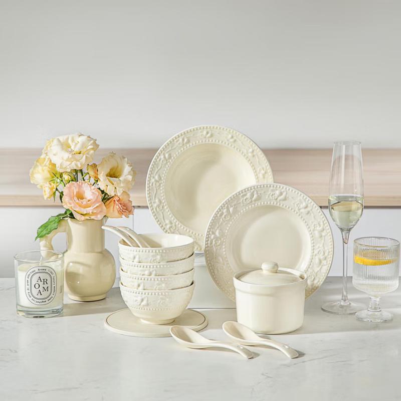 Kangbach Ceramic Relief 11-Piece Tableware Set
Kangbach Ceramic Relief 11-Piece Tableware Set