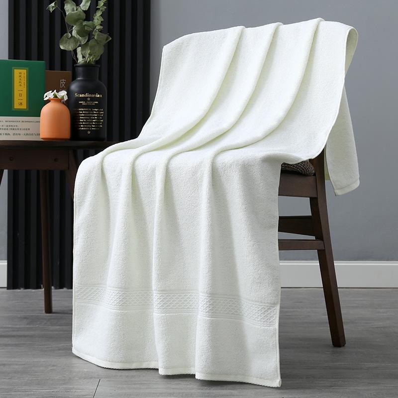 Високоякісний банний рушник Зручний для шкіри Міцний, м’який і зручний бавовняний рушник класу А М’який бавовняний абсорбуючий подарунок 70*140cm
Високоякісний банний рушник Зручний для шкіри Міцний, м’який і зручний бавовняний рушник класу А М’який бавовняний абсорбуючий подарунок 70*140cm