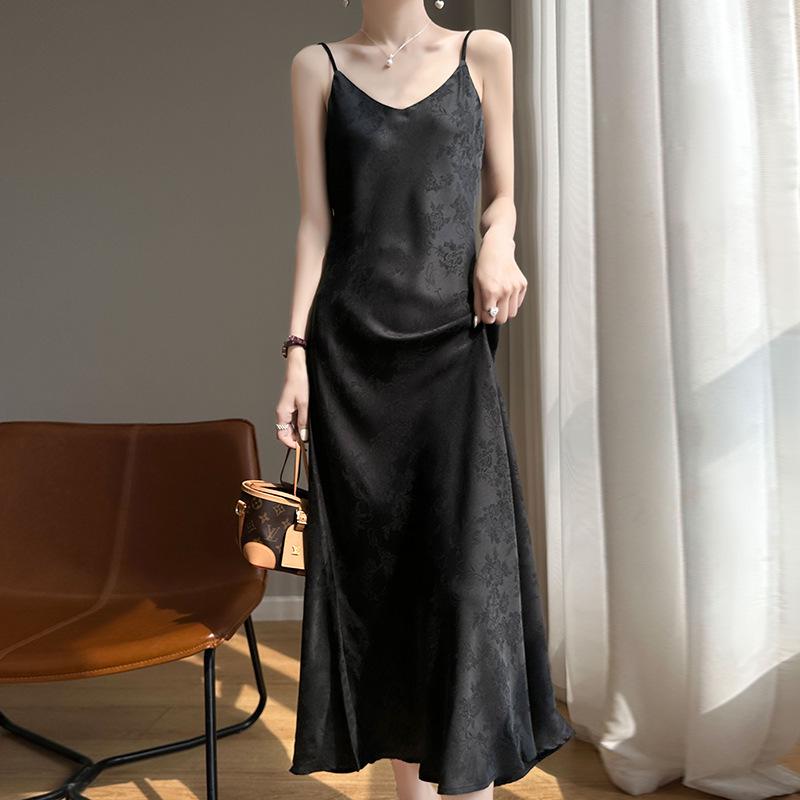 Ice Silk French Summer Camisole Dress - Women s 2023 Fashion, Slimming & Stylish M чорний
Ice Silk French Summer Camisole Dress - Women s 2023 Fashion, Slimming & Stylish M чорний