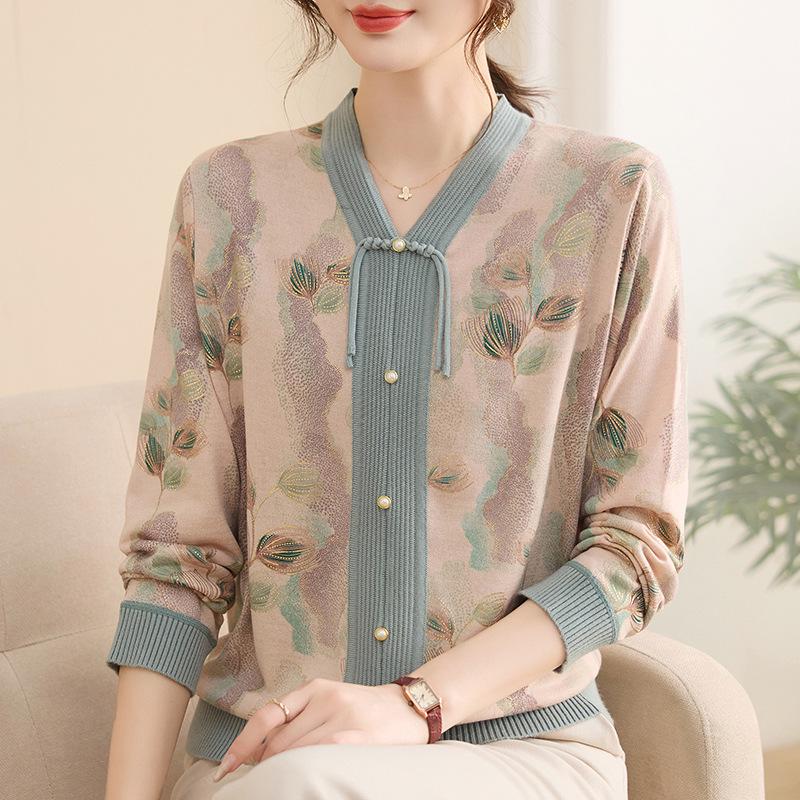 New Arrivals: Stylish Printed Long-Sleeve Top for Women Aged 40-60 - Perfect for Spring and Autumn. 4XL (Rec. 130-140 kg)
New Arrivals: Stylish Printed Long-Sleeve Top for Women Aged 40-60 - Perfect for Spring and Autumn. 4XL (Rec. 130-140 kg)