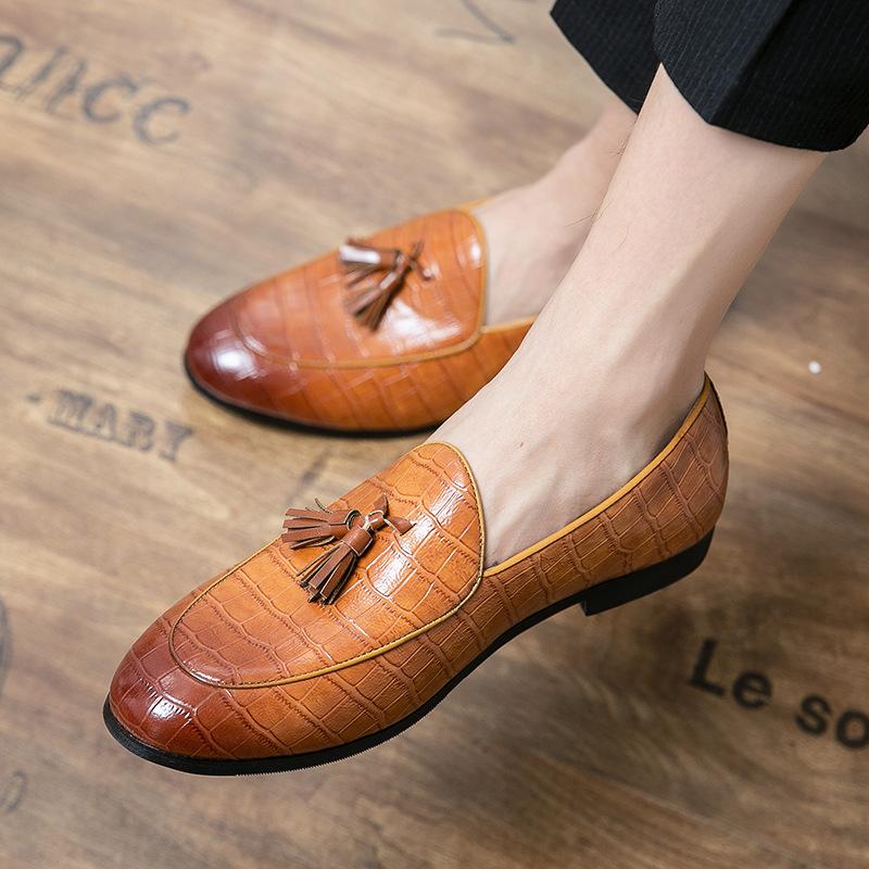 Loafers men s 2025 spring and autumn new tassel one-pedal youth lazy shoes men s British business leather shoes men s 38 чорний
Loafers men s 2025 spring and autumn new tassel one-pedal youth lazy shoes men s British business leather shoes men s 38 чорний