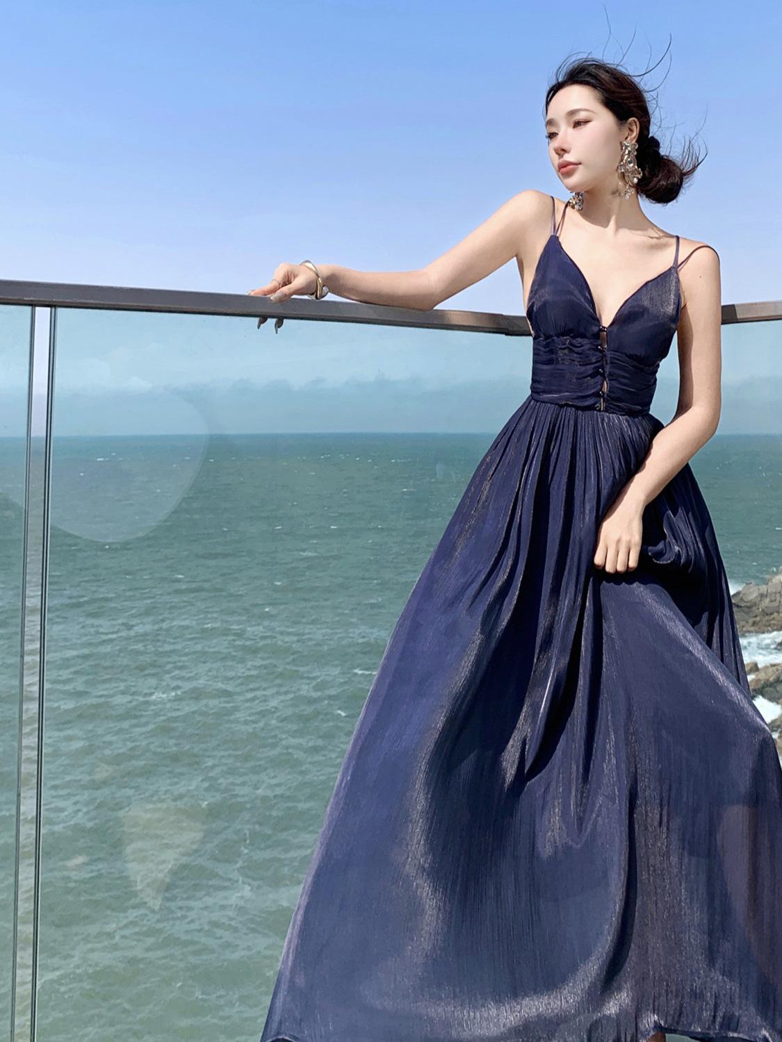 Elegant Blue Suspender Dress for Beach Vacation - New Summer Style, Long Evening Wear Small
Elegant Blue Suspender Dress for Beach Vacation - New Summer Style, Long Evening Wear Small
