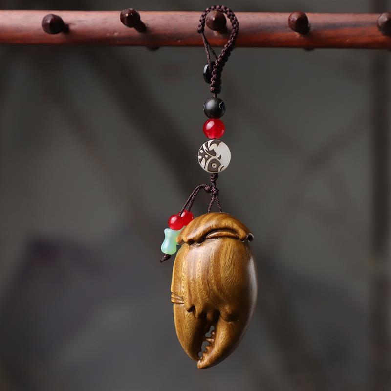 Purple Sandalwood & Green Sandalwood Keychain with Crab Claw Charm
Purple Sandalwood & Green Sandalwood Keychain with Crab Claw Charm
