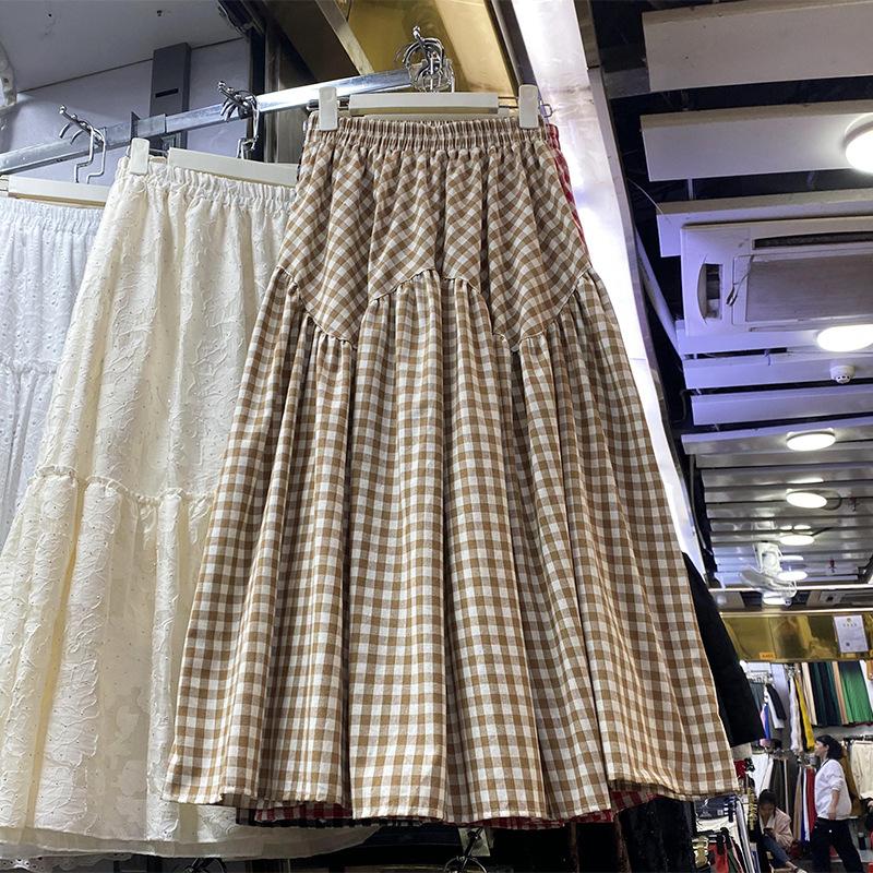 Клетчатая эластичная юбка с высокой талией, женская летняя юбка в иностранном стиле, свободная, нерегулярная, с большим маятником, средняя и длинная юбка One Size
Клетчатая эластичная юбка с высокой талией, женская летняя юбка в иностранном стиле, свободная, нерегулярная, с большим маятником, средняя и длинная юбка One Size