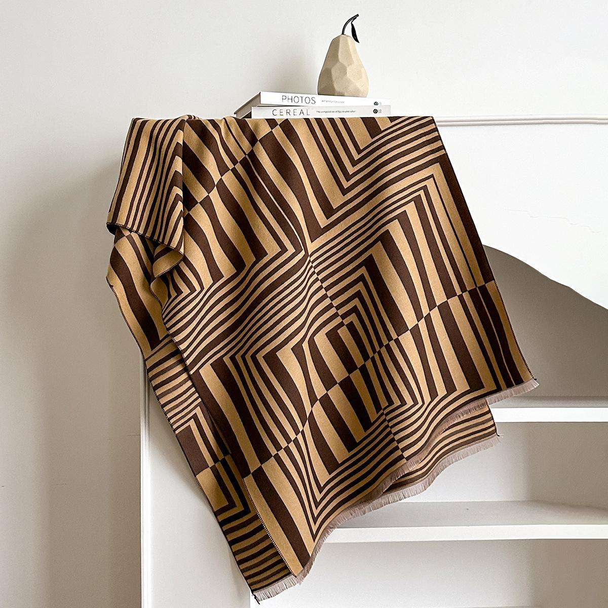 полосатый модный шарф из имитации кашемира H женский зимний утолщенный двусторонний холодный шарф накидка шаль 185x65cm коричневый
полосатый модный шарф из имитации кашемира H женский зимний утолщенный двусторонний холодный шарф накидка шаль 185x65cm коричневый