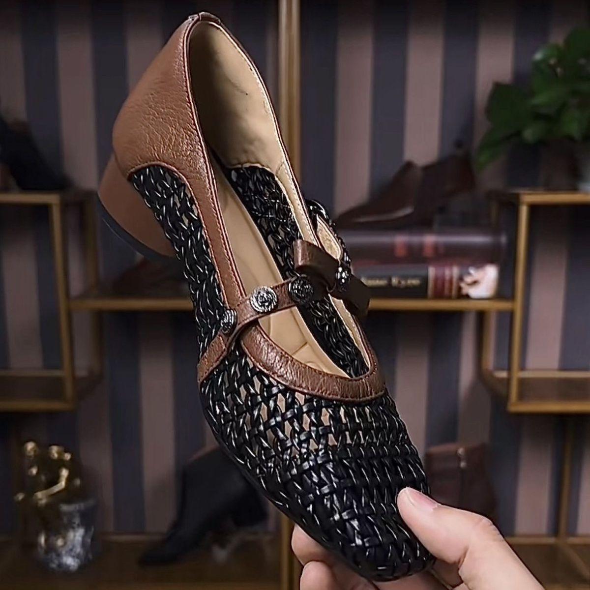 Spring, summer and autumn mother comfortable and durable hole one-word buckle thick heel casual Doudou women s shoes middle-aged and elderly 35 чёрный
Spring, summer and autumn mother comfortable and durable hole one-word buckle thick heel casual Doudou women s shoes middle-aged and elderly 35 чёрный