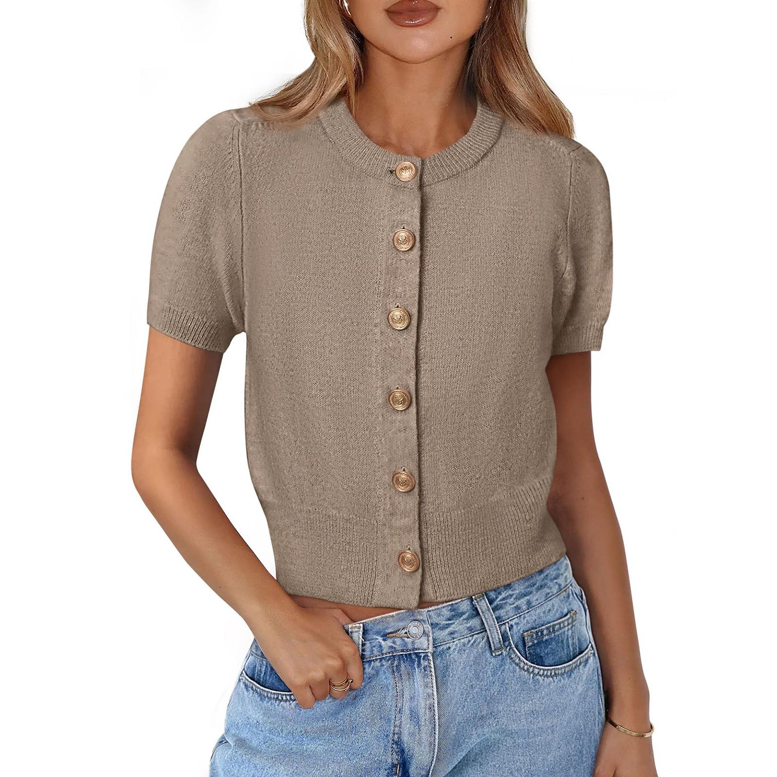 Women s Short Sleeve Button Front Cardigan Crop Top Lightweight Knitwear Slim Fit Casual Sweater with Round Neck and Ribbed Hem L верблюд
Women s Short Sleeve Button Front Cardigan Crop Top Lightweight Knitwear Slim Fit Casual Sweater with Round Neck and Ribbed Hem L верблюд