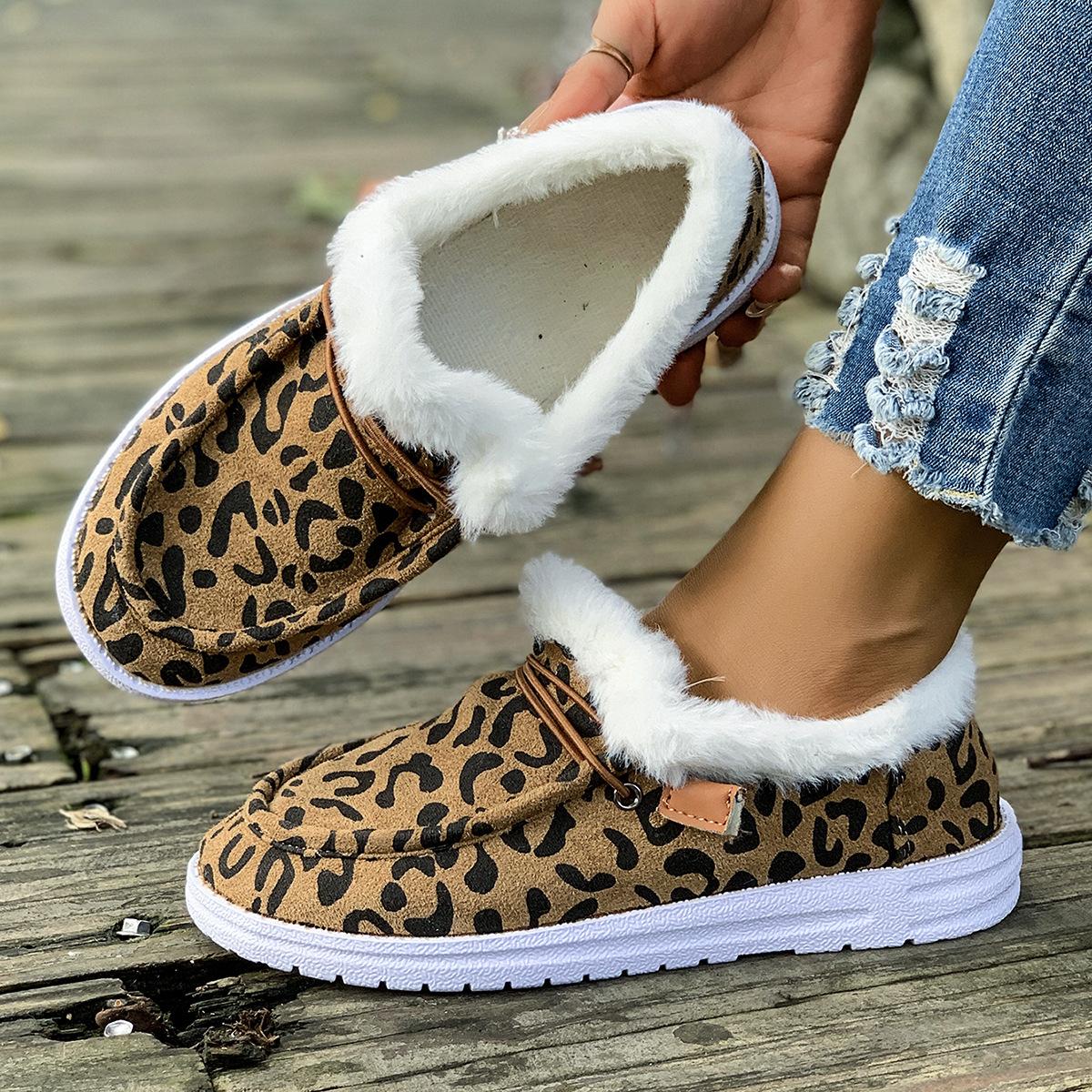 New cotton shoes snow boots autumn and winter leopard print flat bottom foot fluff daily large size 36 темно-коричневого
New cotton shoes snow boots autumn and winter leopard print flat bottom foot fluff daily large size 36 темно-коричневого