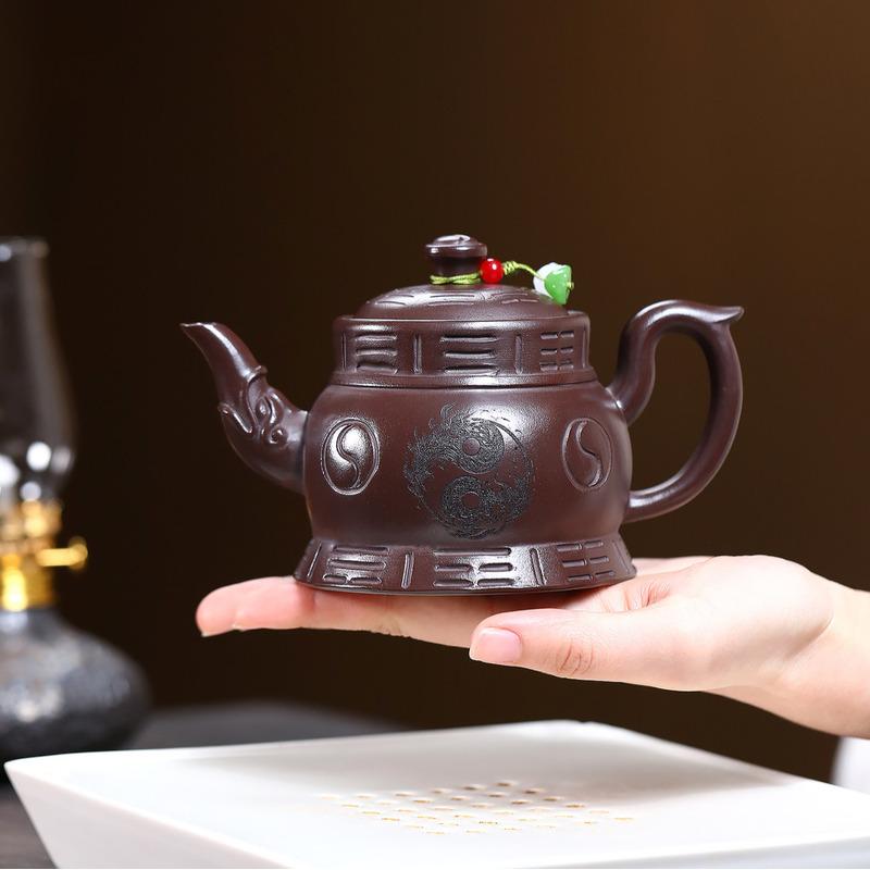 220ml High-end Yixing Purple Clay Teapots Handmade furnace Pot Raw Ore Purple Mud Kettle with Filter Chinese Zisha Tea Set Cha
220ml High-end Yixing Purple Clay Teapots Handmade furnace Pot Raw Ore Purple Mud Kettle with Filter Chinese Zisha Tea Set Cha