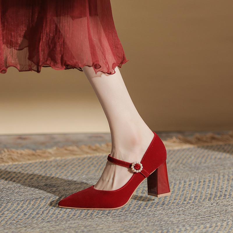 French high heels women s summer 2025 new white cheongsam shoes bridesmaid wedding shoes 7cm thick heel light mouth single shoes women 39 червоний
French high heels women s summer 2025 new white cheongsam shoes bridesmaid wedding shoes 7cm thick heel light mouth single shoes women 39 червоний