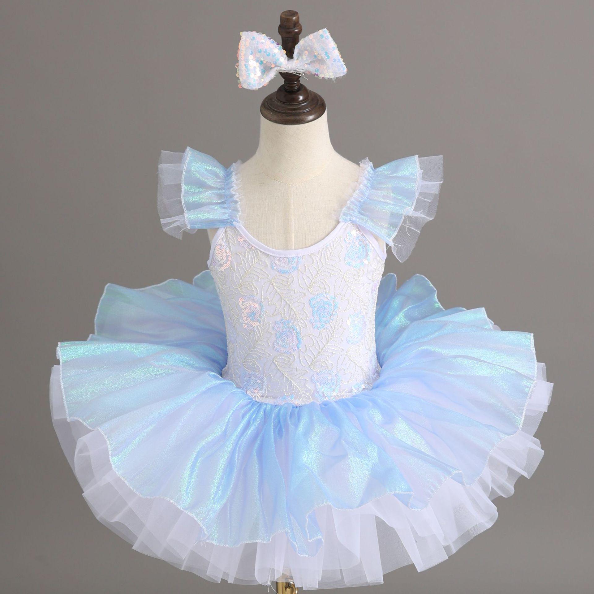 June 1st Kindergarten Girls Ballet Costume - Fluffy Gauze Skirt with Sequins, Cute Princess Dress 150 cm
June 1st Kindergarten Girls Ballet Costume - Fluffy Gauze Skirt with Sequins, Cute Princess Dress 150 cm