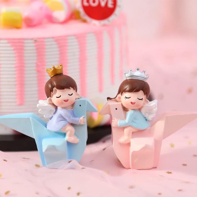 Creative Resin Birthday Cake Ornaments - Couple Paper Cranes for Living Room or Bedroom Decor
Creative Resin Birthday Cake Ornaments - Couple Paper Cranes for Living Room or Bedroom Decor