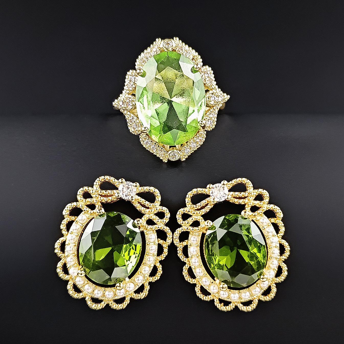Windsor Castle French Retro Pearl Jewelry Set - Elegant Two-Piece Women s Collection Size 9
Windsor Castle French Retro Pearl Jewelry Set - Elegant Two-Piece Women s Collection Size 9