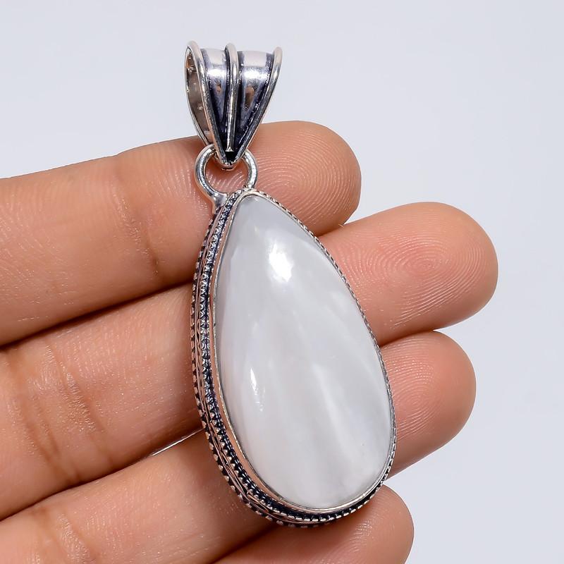 Marvellous Top Grade Qualite 100% Natural White Moonstone Pear Shape Vintage Style Handmade Jewelry 925 Steling Silver Pendant 2 WSJ-4813 2
Marvellous Top Grade Qualite 100% Natural White Moonstone Pear Shape Vintage Style Handmade Jewelry 925 Steling Silver Pendant 2 WSJ-4813 2