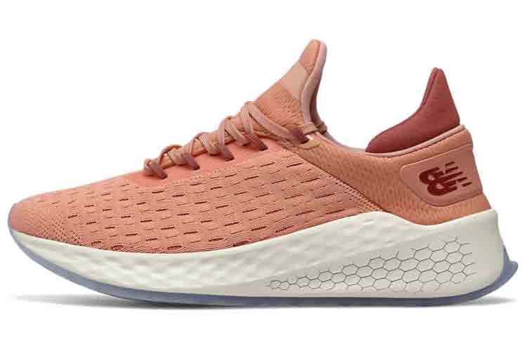 New Balance Fresh Foam Lazr V2 Light Orange Women s WLZHKLC2 36
New Balance Fresh Foam Lazr V2 Light Orange Women s WLZHKLC2 36
