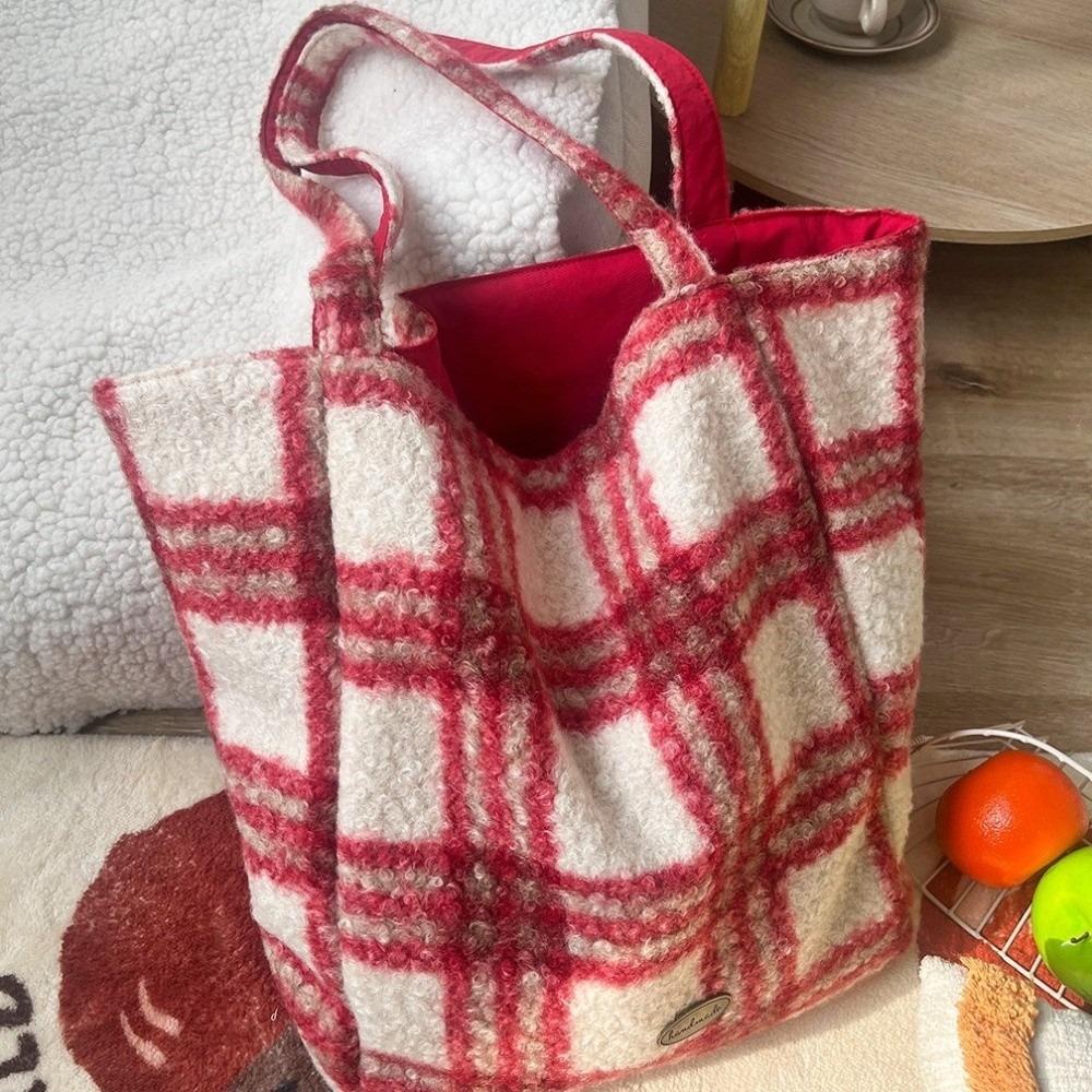 Stylish Double Sided Design Plaid Tote Bag Colorful Thicken Handbag Soft Large Capacity Woolen Tote Bag Daily Use
Stylish Double Sided Design Plaid Tote Bag Colorful Thicken Handbag Soft Large Capacity Woolen Tote Bag Daily Use
