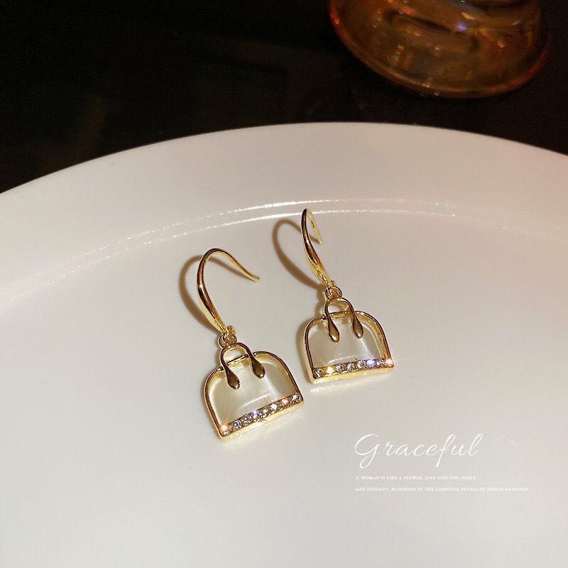 Fashion Cat Eye Stone Earrings with Diamond Inlay - Net Red Design for Women золотой
Fashion Cat Eye Stone Earrings with Diamond Inlay - Net Red Design for Women золотой