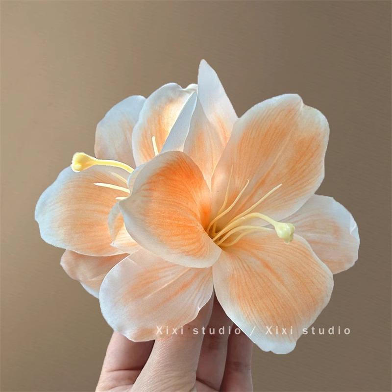 Atmosphere Lily Flower Hair Clip New Chinese Side Hairpin Headpiece Duckbill Super Fairy Temperament
Atmosphere Lily Flower Hair Clip New Chinese Side Hairpin Headpiece Duckbill Super Fairy Temperament