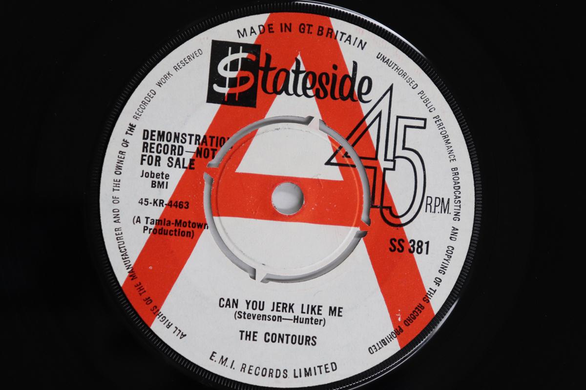 7inch Record CONTOURS - Can You Jerk Like Me / That Day Whe SS381PROMO STATESIDE 1964 UK Soul/Funk Used
7inch Record CONTOURS - Can You Jerk Like Me / That Day Whe SS381PROMO STATESIDE 1964 UK Soul/Funk Used