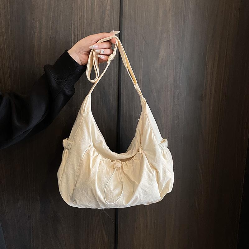 Новая легкая сумка большой вместимости женская повседневная простая литературная и художественная сумка через плечо модная однотонная сумка-мессенджер на шнурке one size fits all белый