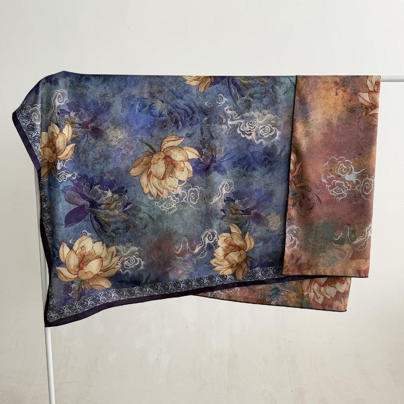 Meier New arrival silk scarf imitation fragrant cloud yarn double-sided printing long silk scarf 140*140cm
Meier New arrival silk scarf imitation fragrant cloud yarn double-sided printing long silk scarf 140*140cm