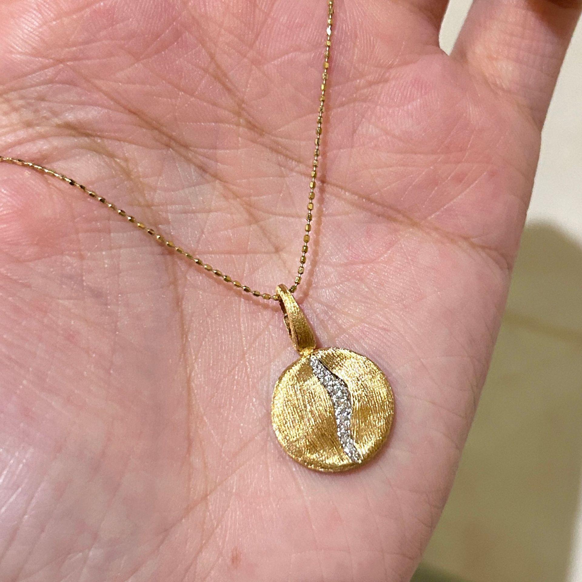 New in simple irregular brushed fashion circular necklace Laziness design diamond pendant suitable for daily jewelry gifts 45CM золотий
New in simple irregular brushed fashion circular necklace Laziness design diamond pendant suitable for daily jewelry gifts 45CM золотий