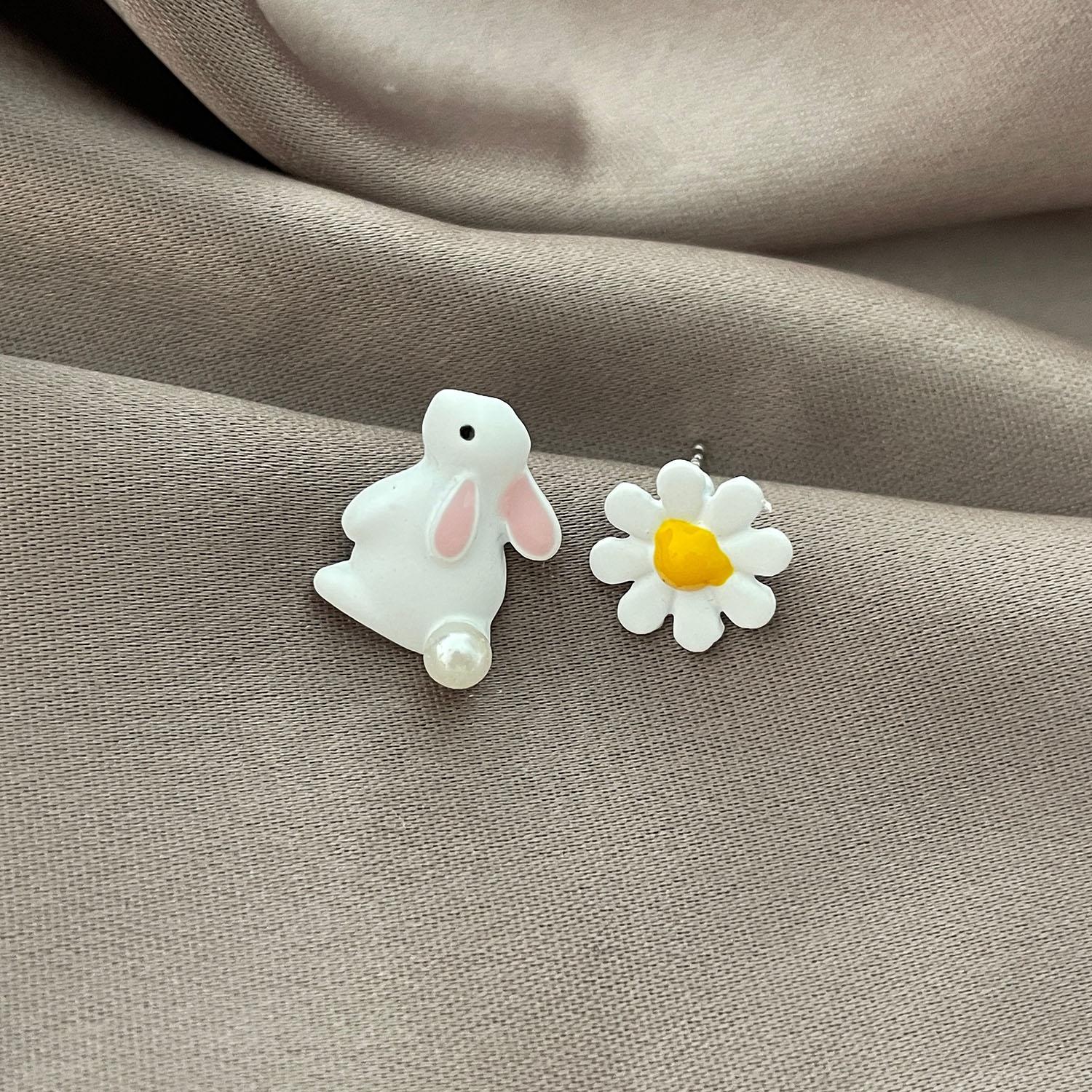 Lovely Asymmetric Little Mouse Cheese Earrings For Women Girls Cute Animal Rabbit Cat Heart Flower Stud Earrings Jewellery Gifts
Lovely Asymmetric Little Mouse Cheese Earrings For Women Girls Cute Animal Rabbit Cat Heart Flower Stud Earrings Jewellery Gifts