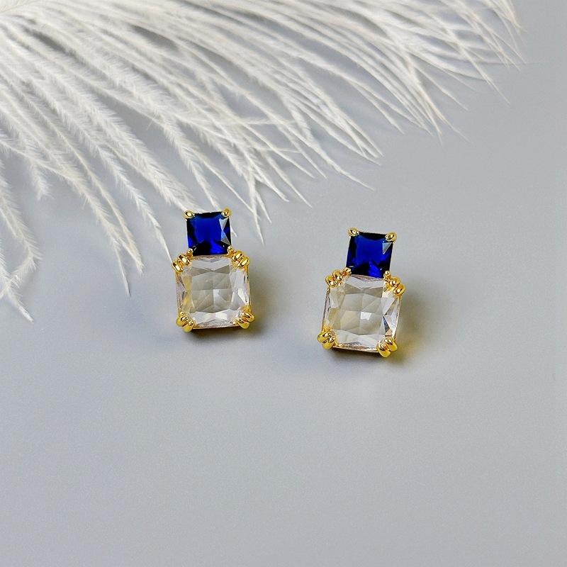 Internet Celebrity Fashion Light Luxury Versatile Earrings Geometric Zircon Square Stud Earrings High Sense Women S Earrings синій
Internet Celebrity Fashion Light Luxury Versatile Earrings Geometric Zircon Square Stud Earrings High Sense Women S Earrings синій