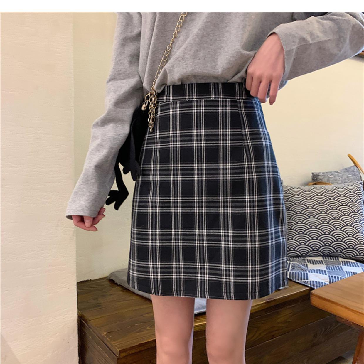 Korean-Style Plaid Midi Skirt: A-Line, High-Waist, Retro Hong Kong Style for Spring/Summer XL
Korean-Style Plaid Midi Skirt: A-Line, High-Waist, Retro Hong Kong Style for Spring/Summer XL