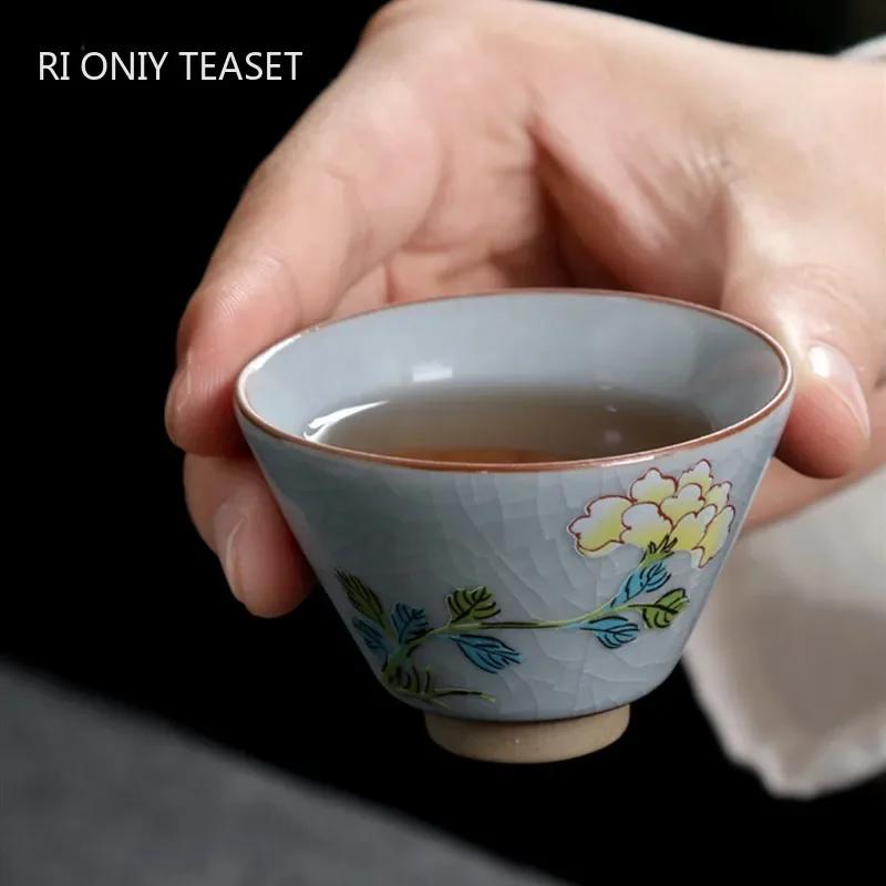 55ml Traditional Ru Kiln Ceramic Teacup Hand-painted Flowers Tea Cup Travel Tea Bowl Handmade Teaware Pu er Personal Single Cup 6.5X4.8CM 55ML
55ml Traditional Ru Kiln Ceramic Teacup Hand-painted Flowers Tea Cup Travel Tea Bowl Handmade Teaware Pu er Personal Single Cup 6.5X4.8CM 55ML