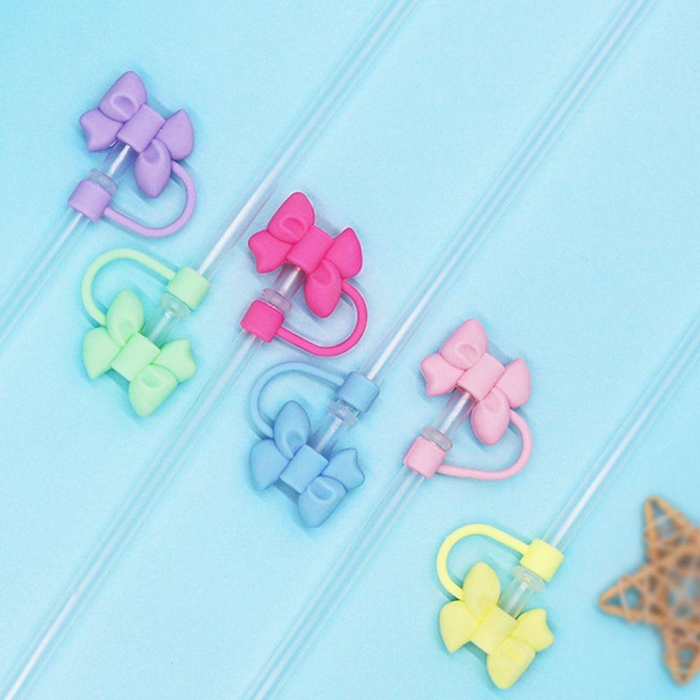Dust Proof Plugs Protector Bow Straw Cover Cap for Stanley 40/30 oz Tumbler Cups for 7-8mm Straws зелений
Dust Proof Plugs Protector Bow Straw Cover Cap for Stanley 40/30 oz Tumbler Cups for 7-8mm Straws зелений