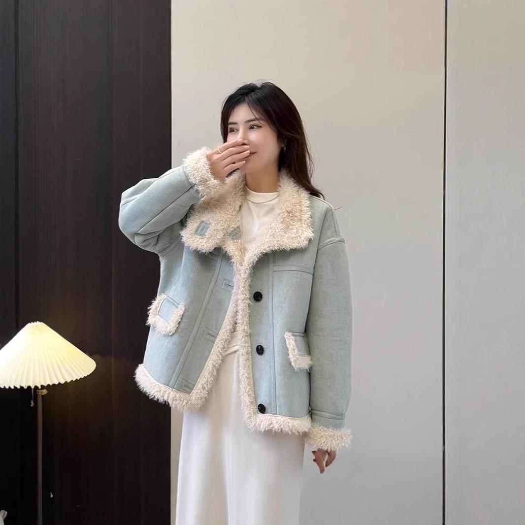 Women’s 2024 Korean-Style Velvet Lined Short Jacket: Warm, Elegant Stand-Up Collar Design for Autumn & Winter. Large
Women’s 2024 Korean-Style Velvet Lined Short Jacket: Warm, Elegant Stand-Up Collar Design for Autumn & Winter. Large