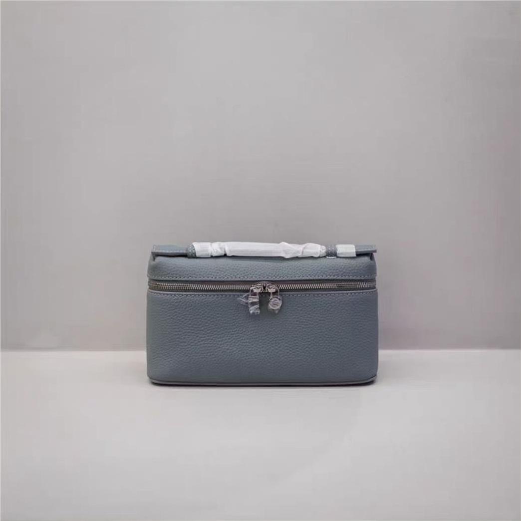 Loro LP L19 Кожаная женская сумка-мессенджер и косметичка
Loro LP L19 Кожаная женская сумка-мессенджер и косметичка