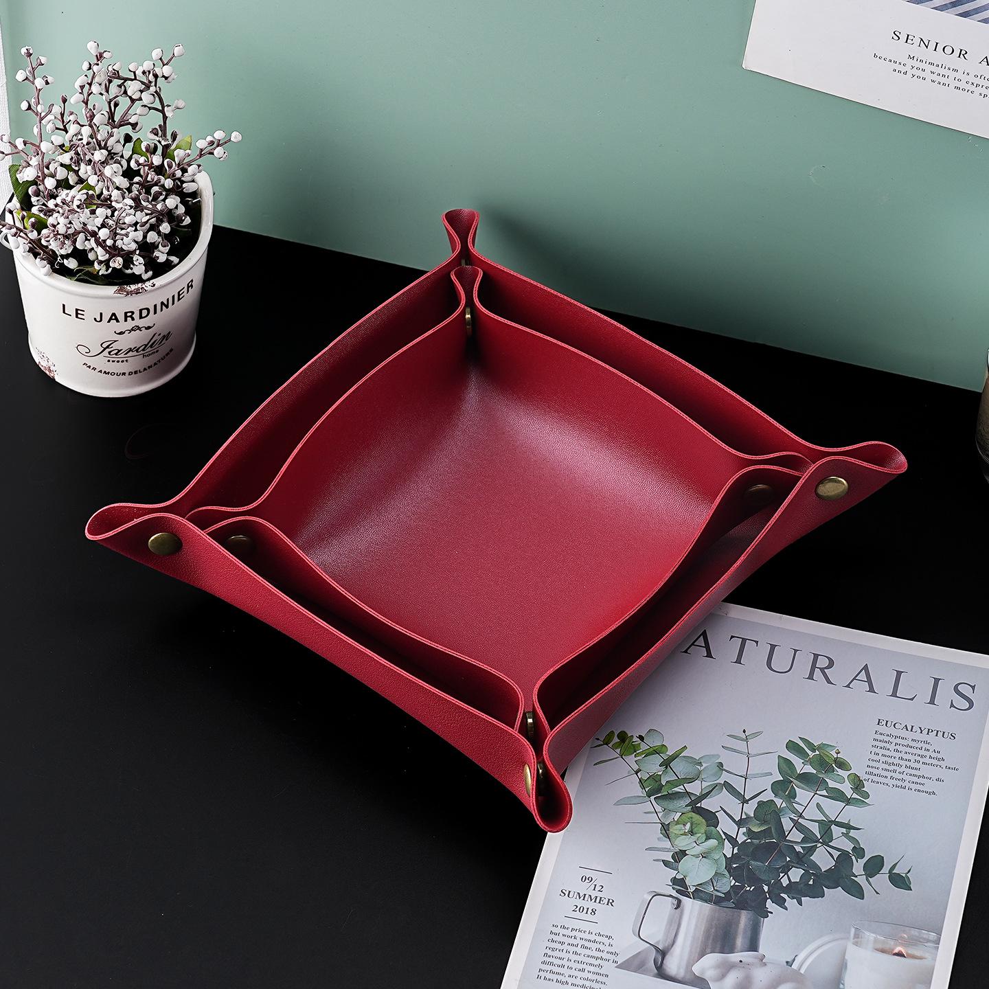 Nordic Leather Organizer Tray for Keys, Sundries & Cosmetics 17cm Small червоний
Nordic Leather Organizer Tray for Keys, Sundries & Cosmetics 17cm Small червоний