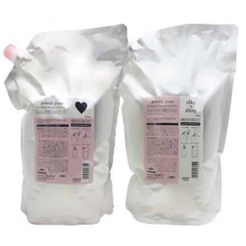 Milbon Gemile Fran Шампунь Heart H 2500 мл + Лечебный шелковистый блеск 2500 г Сменный блок/Коммерческий набор
Milbon Gemile Fran Шампунь Heart H 2500 мл + Лечебный шелковистый блеск 2500 г Сменный блок/Коммерческий набор