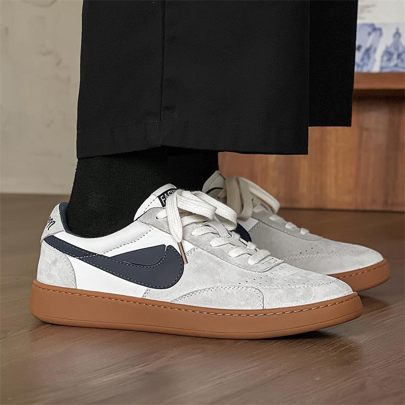 Men s spring and autumn new beef tendon sole German training board shoes men s soft-soled casual sports shoes versatile board shoes single shoes 44
Men s spring and autumn new beef tendon sole German training board shoes men s soft-soled casual sports shoes versatile board shoes single shoes 44