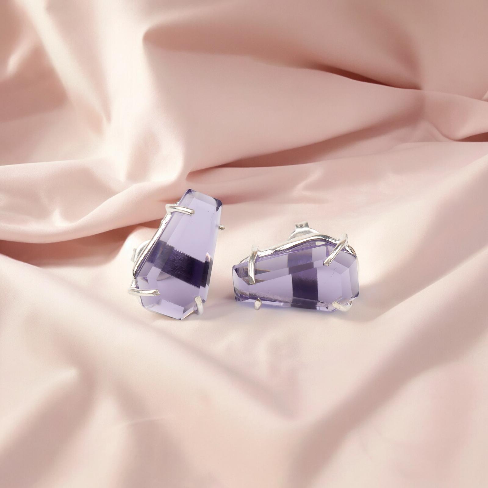 Иолит Драгоценный камень 925 Стерлинговое серебро Женские украшения Ручной работы Серьги-гвоздики 0,6 EE-131-3
Иолит Драгоценный камень 925 Стерлинговое серебро Женские украшения Ручной работы Серьги-гвоздики 0,6 EE-131-3