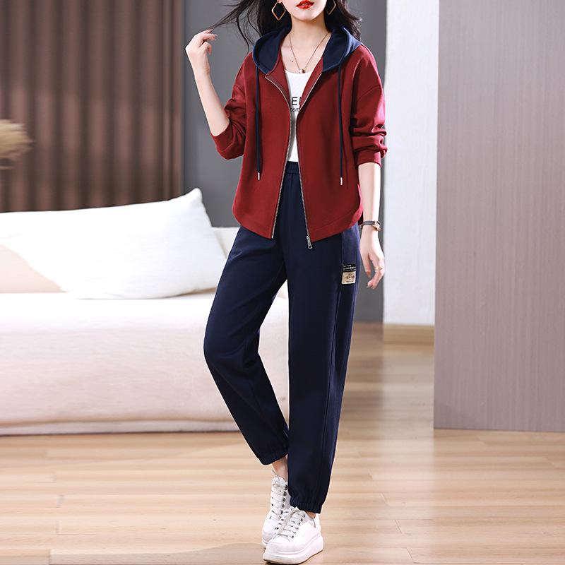 Women s Spring-Autumn 2025 Casual Sportswear: Fashionable, Age-Reducing Sweatshirt Two-Piece Set for Middle-Aged Moms XL темно-синий/вино красного
Women s Spring-Autumn 2025 Casual Sportswear: Fashionable, Age-Reducing Sweatshirt Two-Piece Set for Middle-Aged Moms XL темно-синий/вино красного
