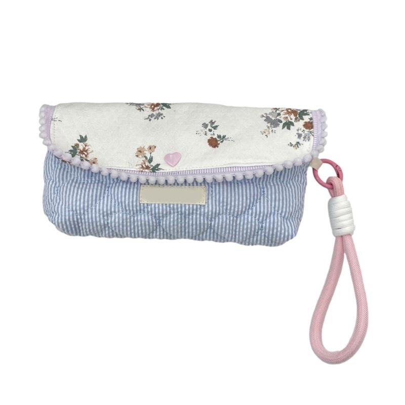 Flower Print Pen Bag with Lanyard Large Capacity Pencil Case Pen Organizers Pencil Pouches Travel Makeup Bag for Women
Flower Print Pen Bag with Lanyard Large Capacity Pencil Case Pen Organizers Pencil Pouches Travel Makeup Bag for Women