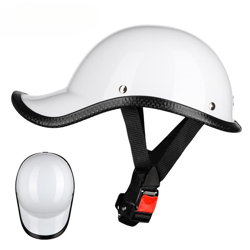 Retro Harley Half Helmet - Universal Fit for Men & Women, Summer Use One size 55-62cm head circumference
Retro Harley Half Helmet - Universal Fit for Men & Women, Summer Use One size 55-62cm head circumference