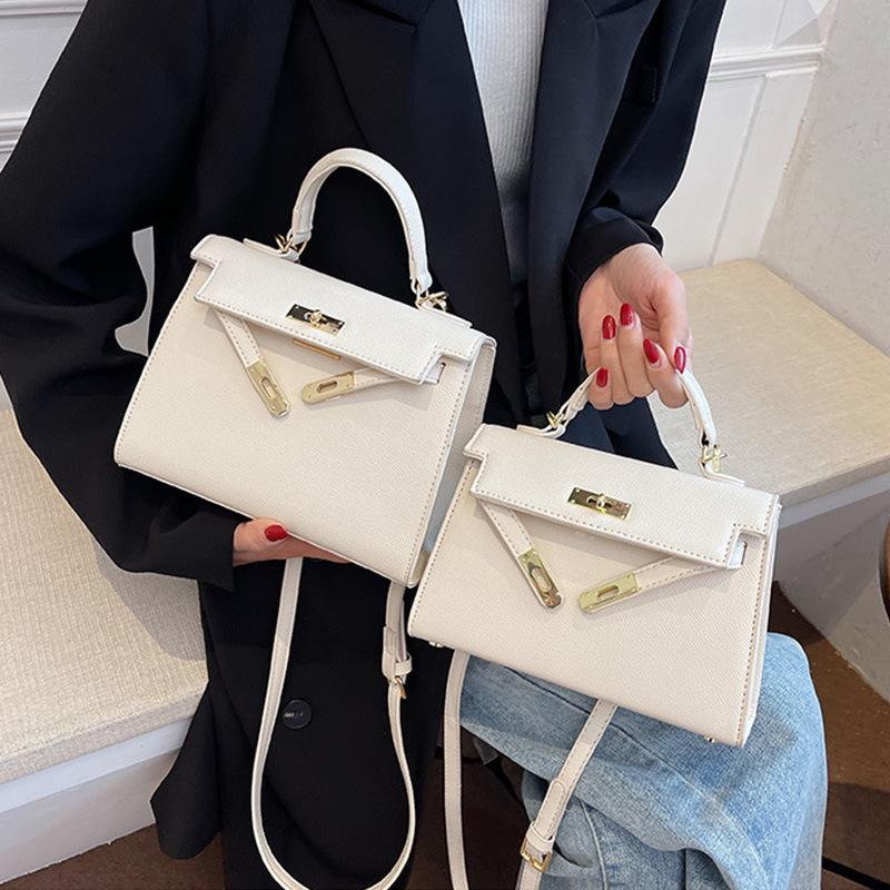 Handbag women premium texture handbag casual retro versatile shoulder messenger Kelly bag
Handbag women premium texture handbag casual retro versatile shoulder messenger Kelly bag