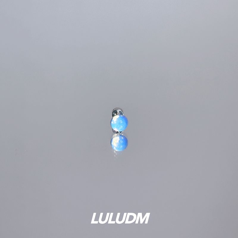 Blue Sea and Blue Sky Luludm Titanium Steel Ear Studs Medical Titanium Steel Small and Unique Ear Bone Stud Butterfly Classy Ear Ear Bone Pin A blue jelly
Blue Sea and Blue Sky Luludm Titanium Steel Ear Studs Medical Titanium Steel Small and Unique Ear Bone Stud Butterfly Classy Ear Ear Bone Pin A blue jelly