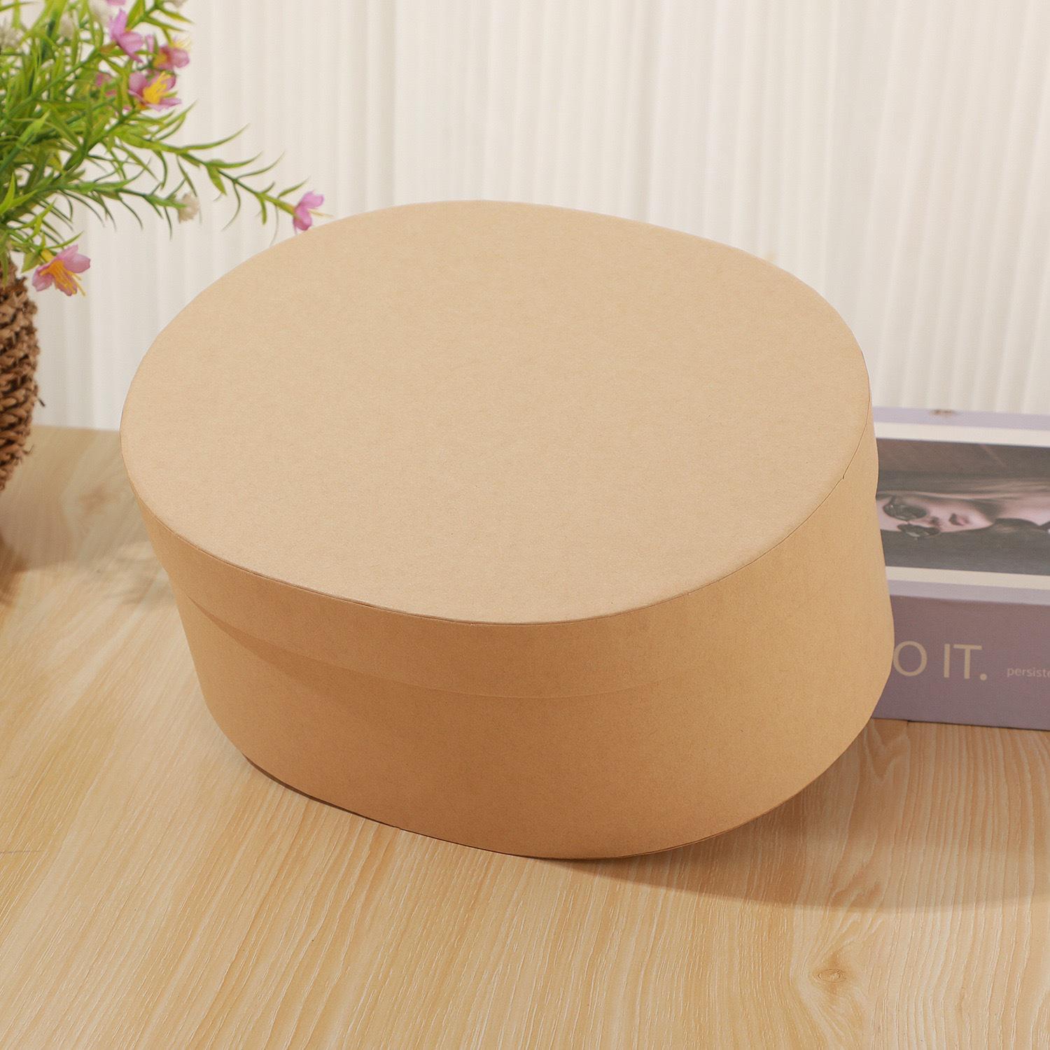 Kraft Paper Oval Gift Box for Cookies and Pastries
Kraft Paper Oval Gift Box for Cookies and Pastries