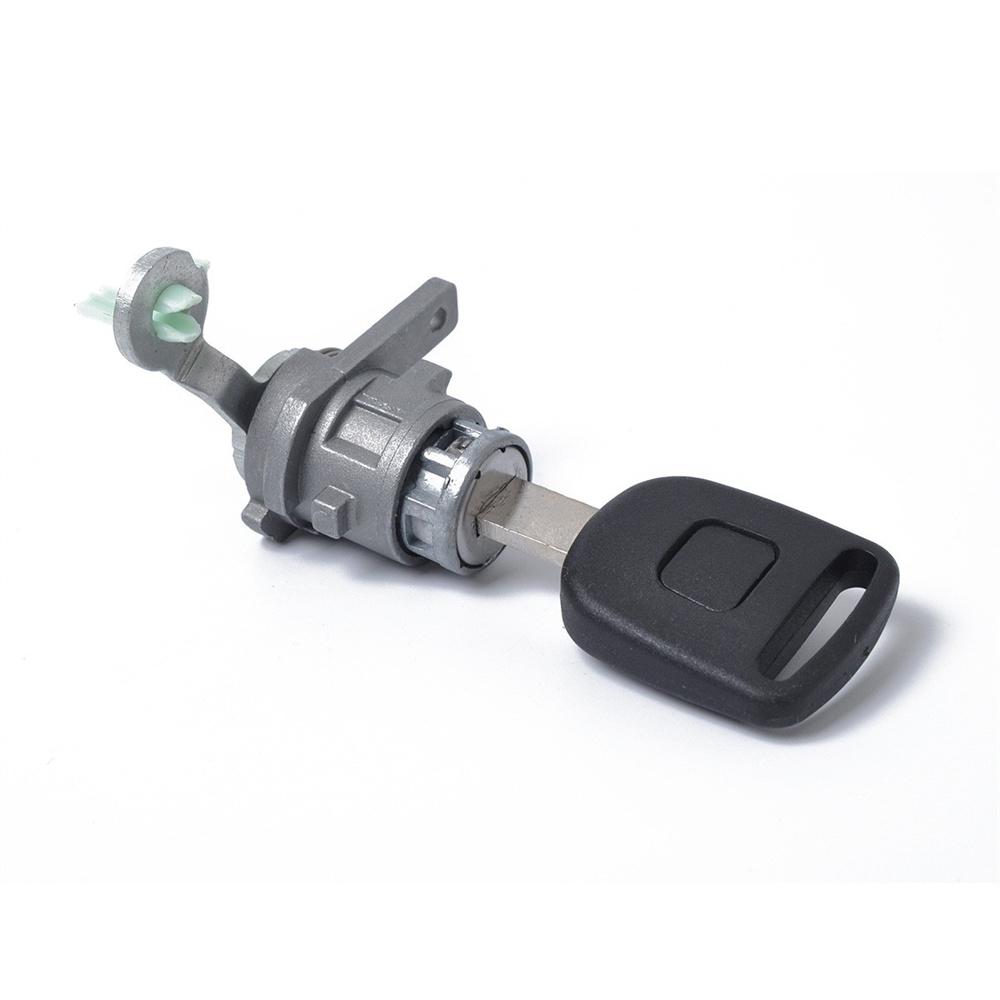 Новый цилиндр замка двери водителя слева и ключ для Honda Accord 4D 2003-2007 72181SDAA11
Новый цилиндр замка двери водителя слева и ключ для Honda Accord 4D 2003-2007 72181SDAA11